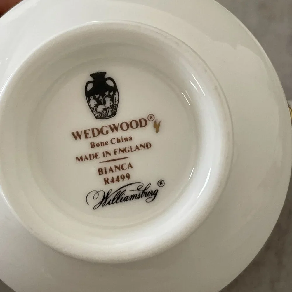 Wedgwood Bianca Williamsburg Set of Four Cups and Saucers Bone China England